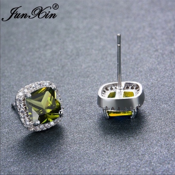 ❤️SOLD❤️silver earrings green acrylic crystal - Picture 2 of 4